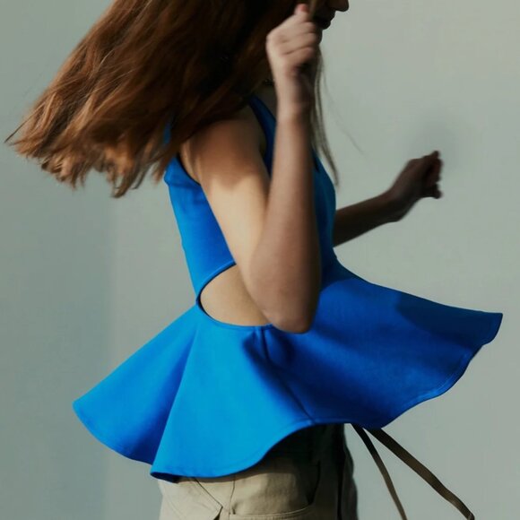 Goen. J Side Cut-out Ruffled Tank Top Sky Blue Size Small - Picture 5 of 6